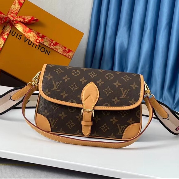 Louis Vuitton Bags Louis Vuitton Diane Coated Underarm Bag Handheld
